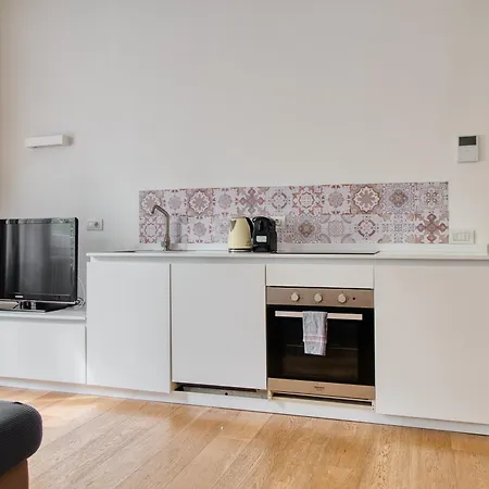 아파트 1-br Flat In Porta Romana - Duomo 6 Min M3 밀라노