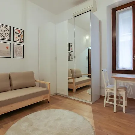 Apartament Cozy Near Station *