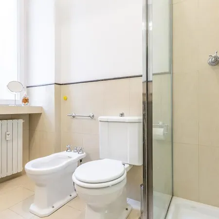 Luxury Flat Crocetta 2 Stops From Duomo, Ac شقة ميلان