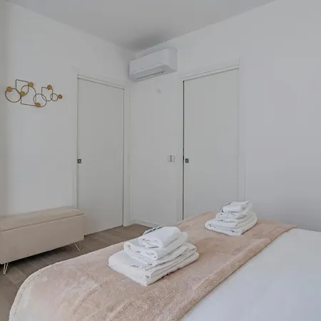 New Modern - Porta Nuova & Apartmán