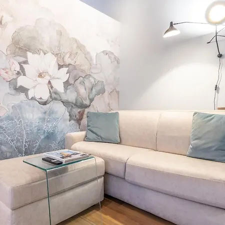 شقة Downtown Luxury Sleeps 4, Crocetta, 8 Min From The Duomo *