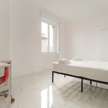 Guesthost - Cozy With Terrace Dergano Apartamento