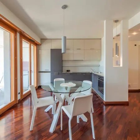 Xenia - 2rooms In Via Spadolini 11b Milan