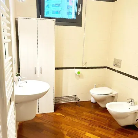 Modern Floor In Porta Romana With Free Parking And Lift *