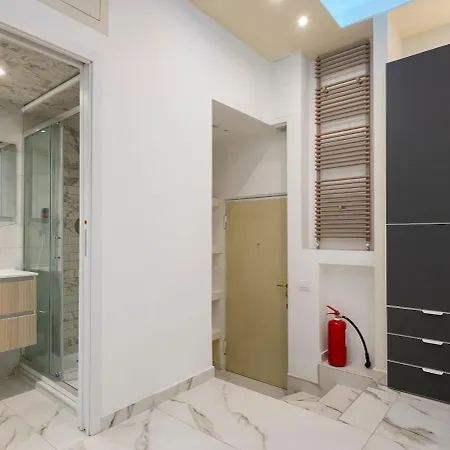 Xenia - Viale Monte Ceneri75 *