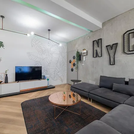 Xenia - Three-room In Via Laurana 5 Apartamento *