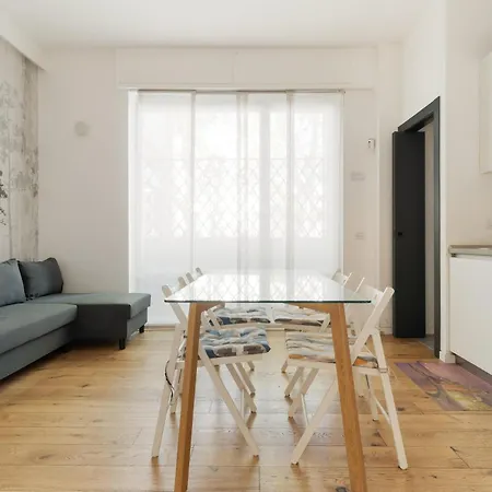 Guesthost - Alice's Cozy Nest شقة *
