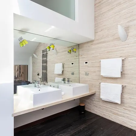 Pool & Billiard - Luxury Loft Di 400mq Con Cinema شقة