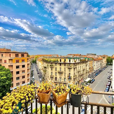 Apartamento Two Bedroom With Views In Porta Venezia Milão