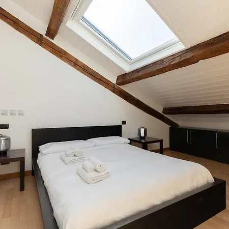 Elegant Attic Loft W Privateterrace Ac & Fast Wifi * Milão