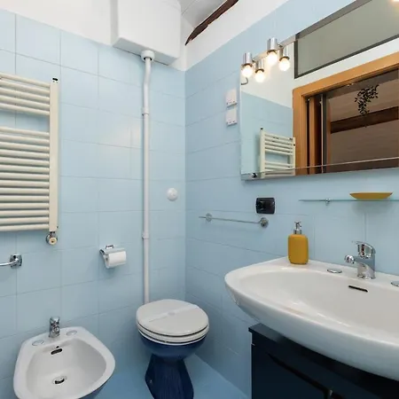 Elegant Attic Loft W Privateterrace Ac & Fast Wifi