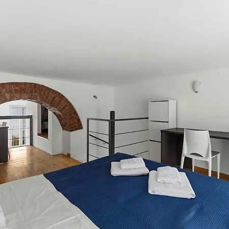 Apartman Elegant Loft Con Giardino In Citta - Scooter Park *