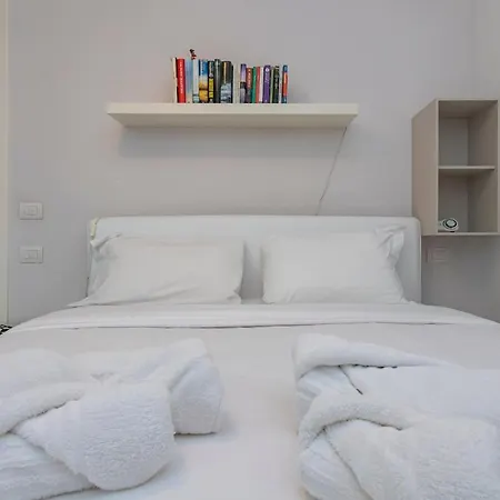 Xenia - 2 In Via Ampola 5 Appartement