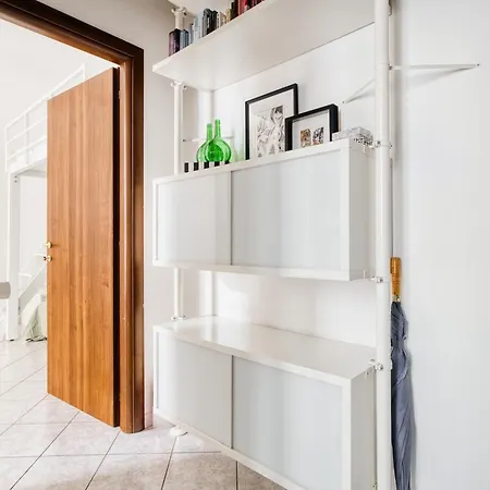 Appartement Hostmate - - Volturno - Isola Milan