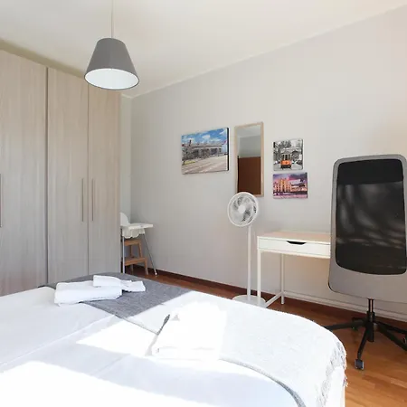 Garage Included, Bright With Terrace * Milánó