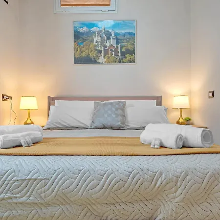 Retreat In Dergano Relaxation Amid Plants And Design * Milano