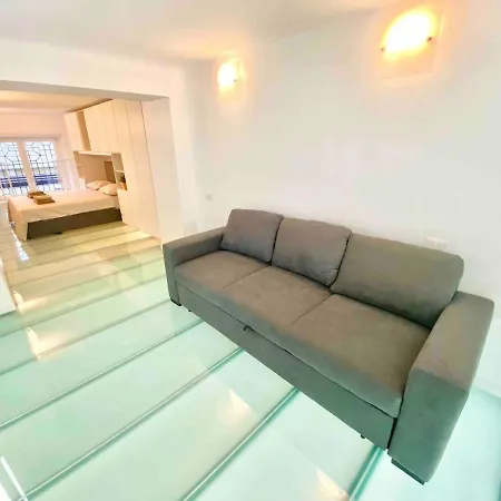 Appartamento Loft In The Center - Metro - 12 Beds *