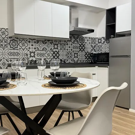 Apartament G House - Design E Comfort A - M4 Frattini Per Areoporto Linate *
