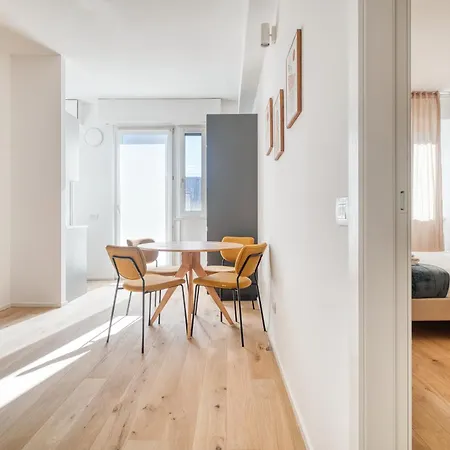 Just Urban - Brand New Life - 1 Min M1 Metro Appartamento
