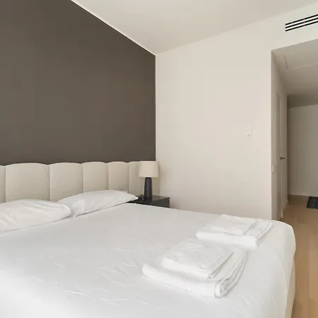 Guesthost - Spacious Terrace Flat San Siro Stadium * Milão