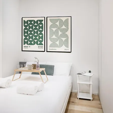 Easylife - - Mora 13 - Navigli *