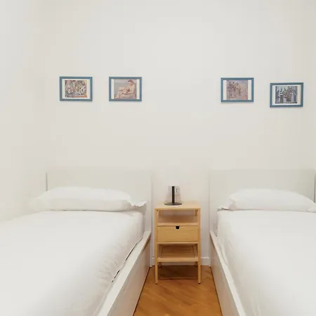 Guesthost - Spacious Flat X6 Porta Venezia Mm1 ميلان