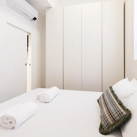 Easylife - - Varese 8 - Brera ميلان