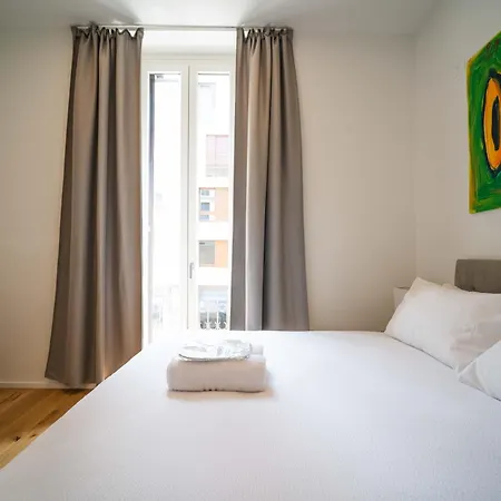 Emmeloft I Full Moon - Modern Bright Mood Milan Apartamento *