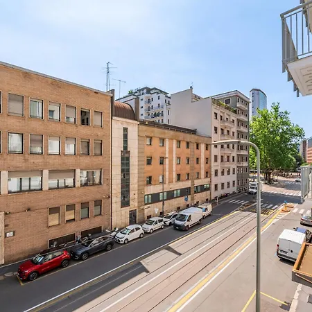 Apartamento Porta Nuova's Nest - A Stone's Throw From
