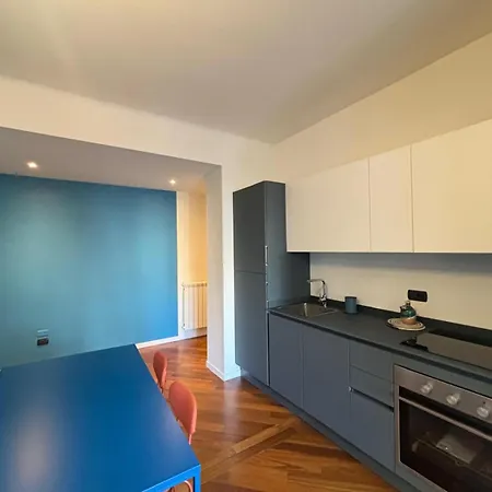 Apartment Design, Light & Comfort In