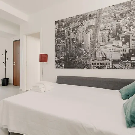 Guesthost - Comfy X4 Tolstoj Mm4 * Milão