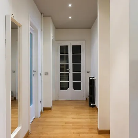 Bertacchi Authentic - Navigli And Bocconi شقة