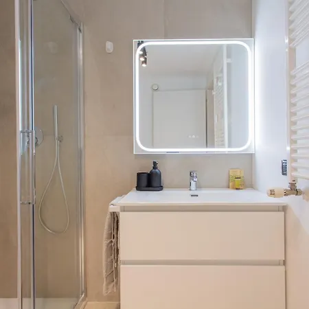 Luxury House In Carlo De Angeli 115 Mq Appartamento *