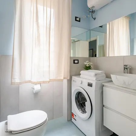 Quiet & Modern - Near Metro, 15 Min To Duomo Appartement Milaan
