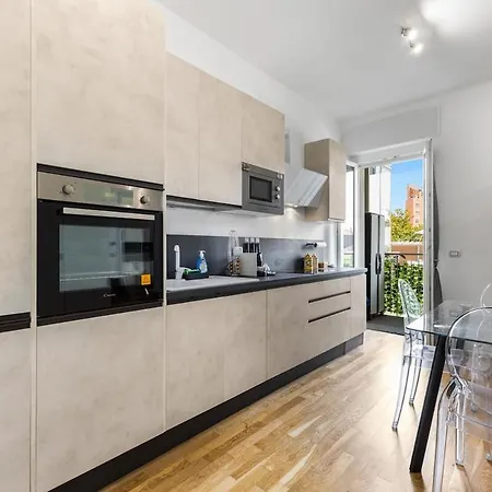 Апартаменты Elegante Apt, Ac, 10 Min To Duomo, M1 Turro Милан