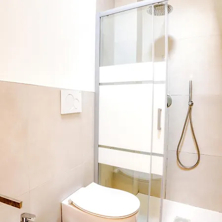 Apartamento Modern With Private Patio Near Navigli & Bocconi *