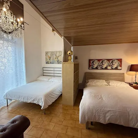 Polished 2-br Bi-level Navigli District Διαμέρισμα Μιλάνο