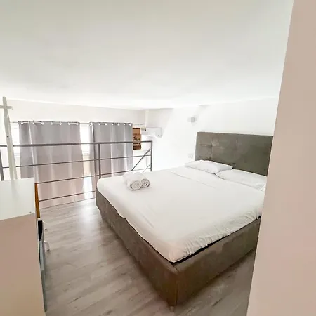 Accogliente Loft Su Due Livelli A - Metro M1 Διαμέρισμα *