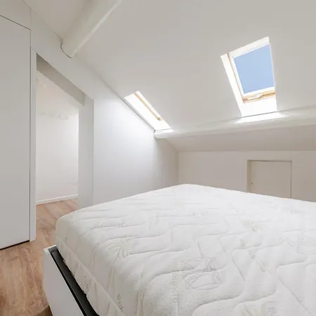 The White Attic - Cattolica District ميلان