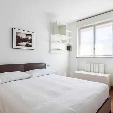 Apartman Salasco 40 - Trilocale In Porta Romana Con Garage Milánó