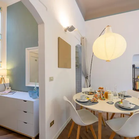 Charming In Tortona Fashion District - Metro California