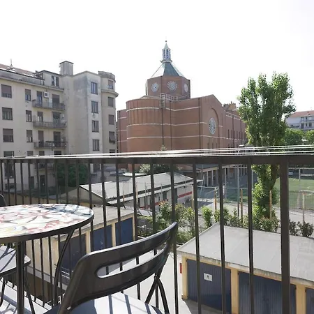 In Porta Romana, Garage, Ac, Wifi Apartamento *