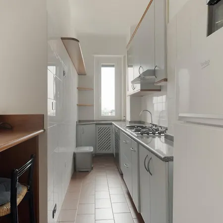 Guesthost - Comfy Balcony Flat Affori Mm3 Apartman Milánó