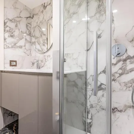 Downtown Luxury Sleeps 4, Crocetta, 8 Min From The Duomo * ميلان