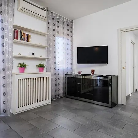 Toscanelli Bright Close To San Raffaele Hospital *