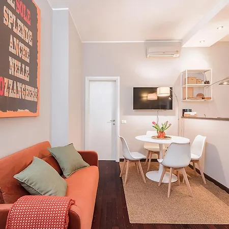In The Heart Of Milan, Just A Short Walk From The Duomo! ميلان