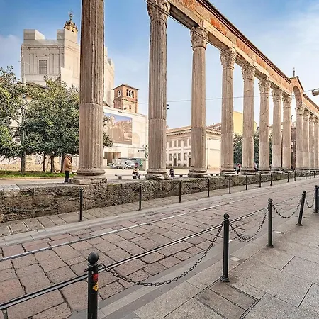 In The Heart Of Milan, Just A Short Walk From The Duomo! ميلان