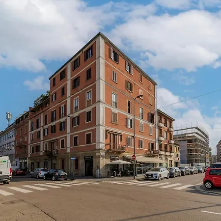 Xenia - 2 In Via Serio 2