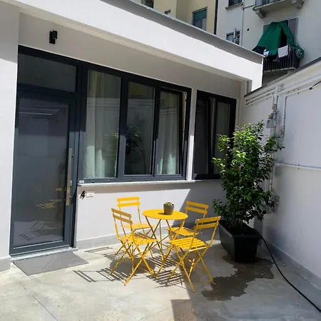 Spazioso Con Parcheggio Privato In Zona Navigli Appartamento *