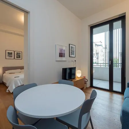 Xenia - 2-room In Via Cecchi 18 Milano